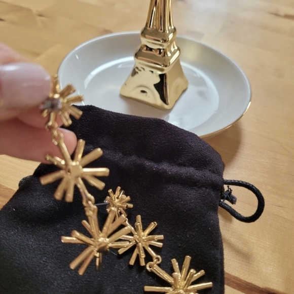 ✨️Star burst statement earrings✨️ - Picture 2 of 5